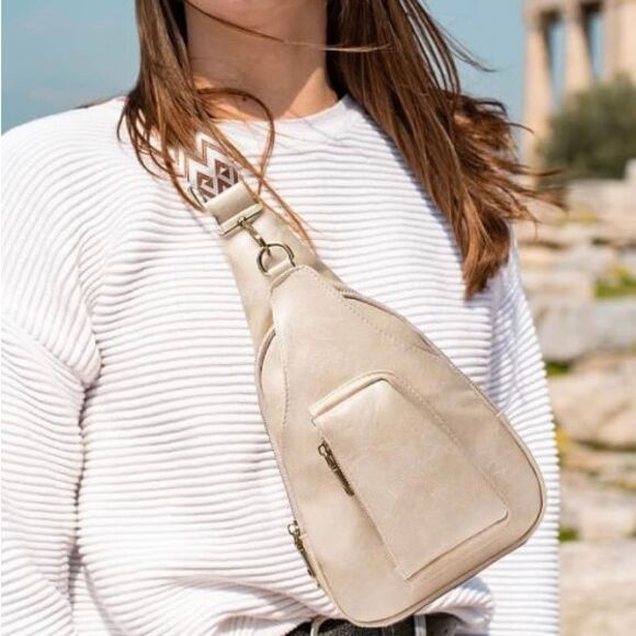 Ladies Western Boho Beige Leather Sling Bag Purse Adjustable Strap Brand New - Picture 5 of 7